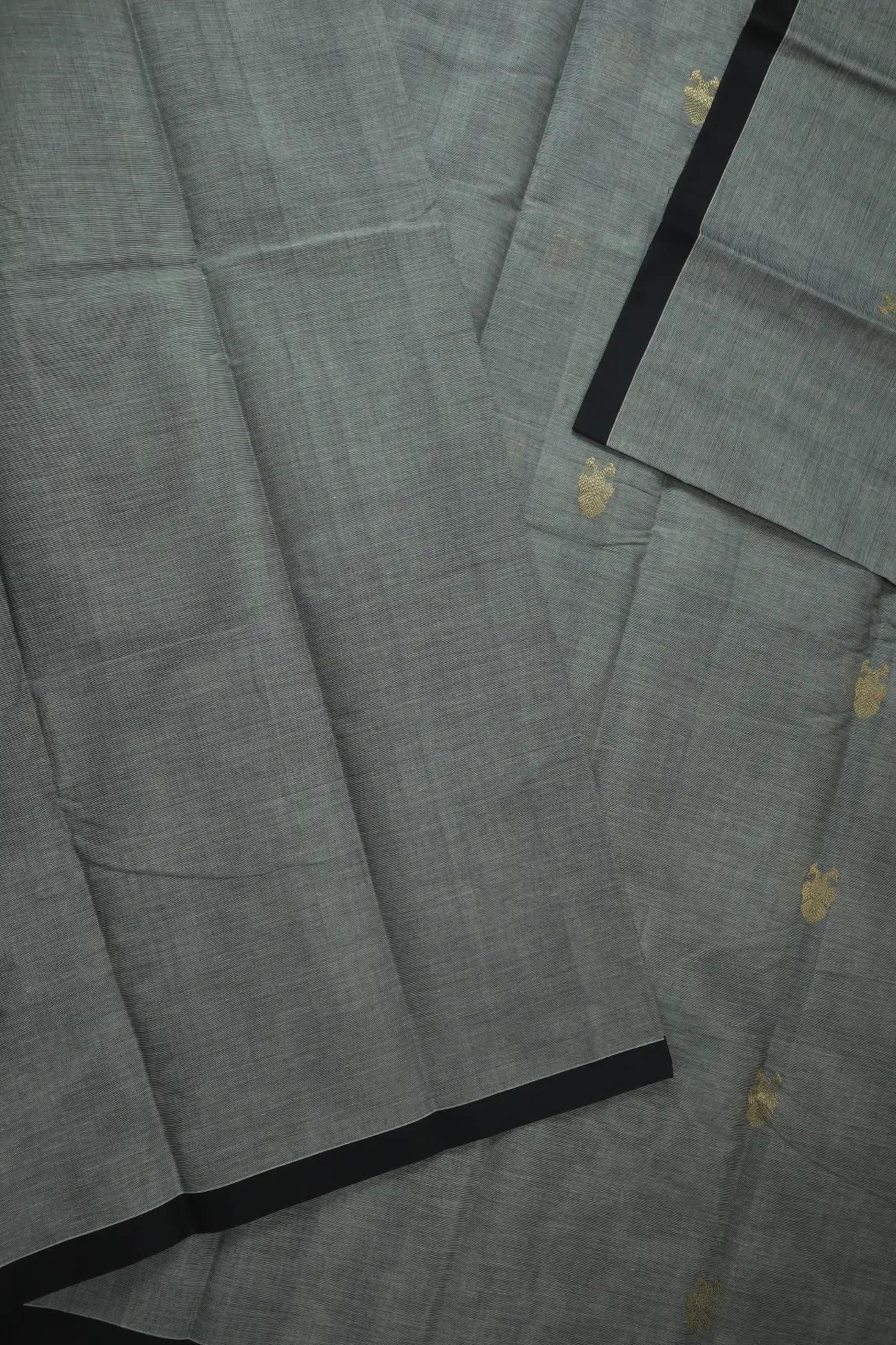 grey-iruthalai-pakshi-mango-peacock-ruthratcham-kanchi-cotton-saree-ek000008-e