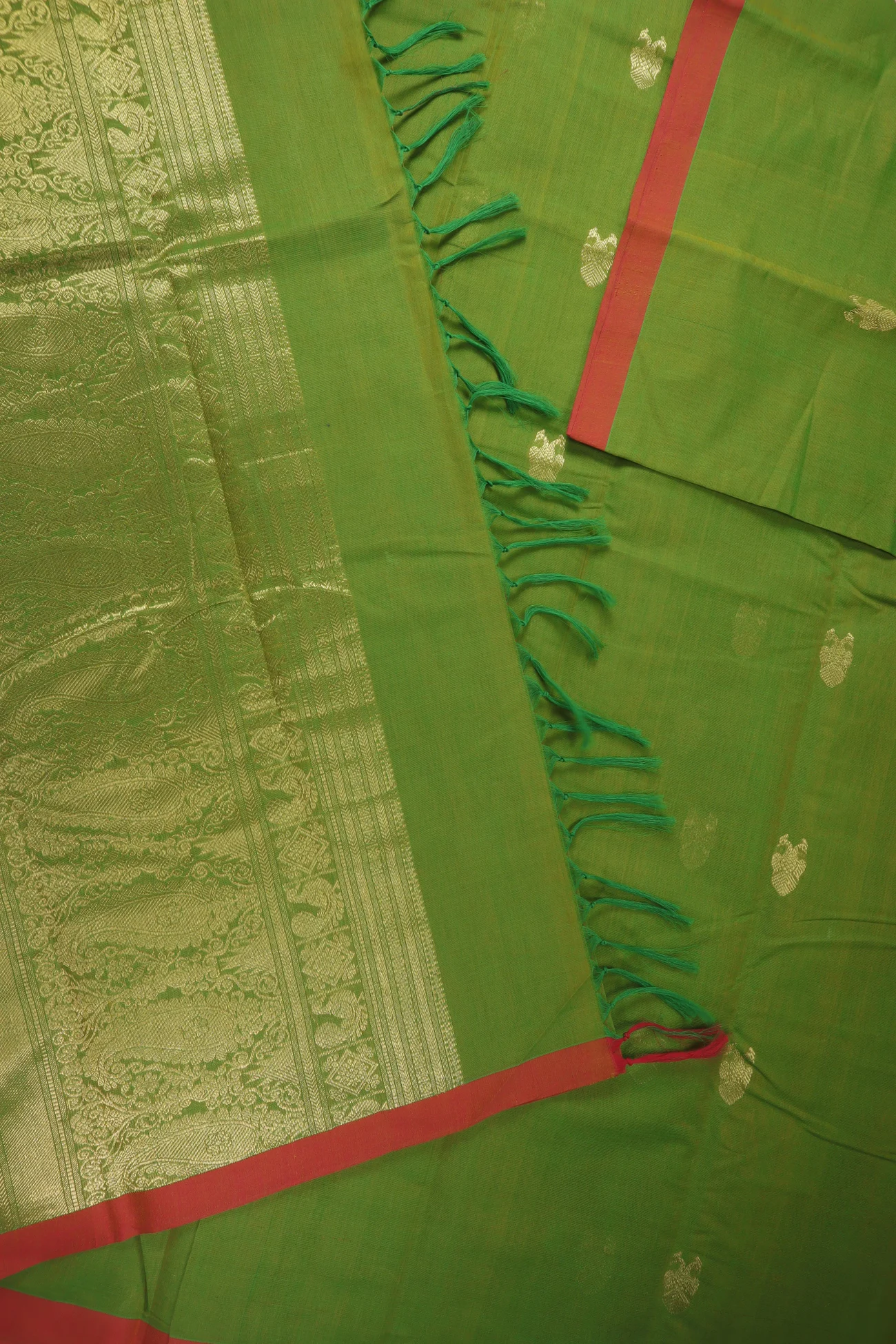 green-iruthalai-pakshi-kanchi-cotton-saree-ek000011-d