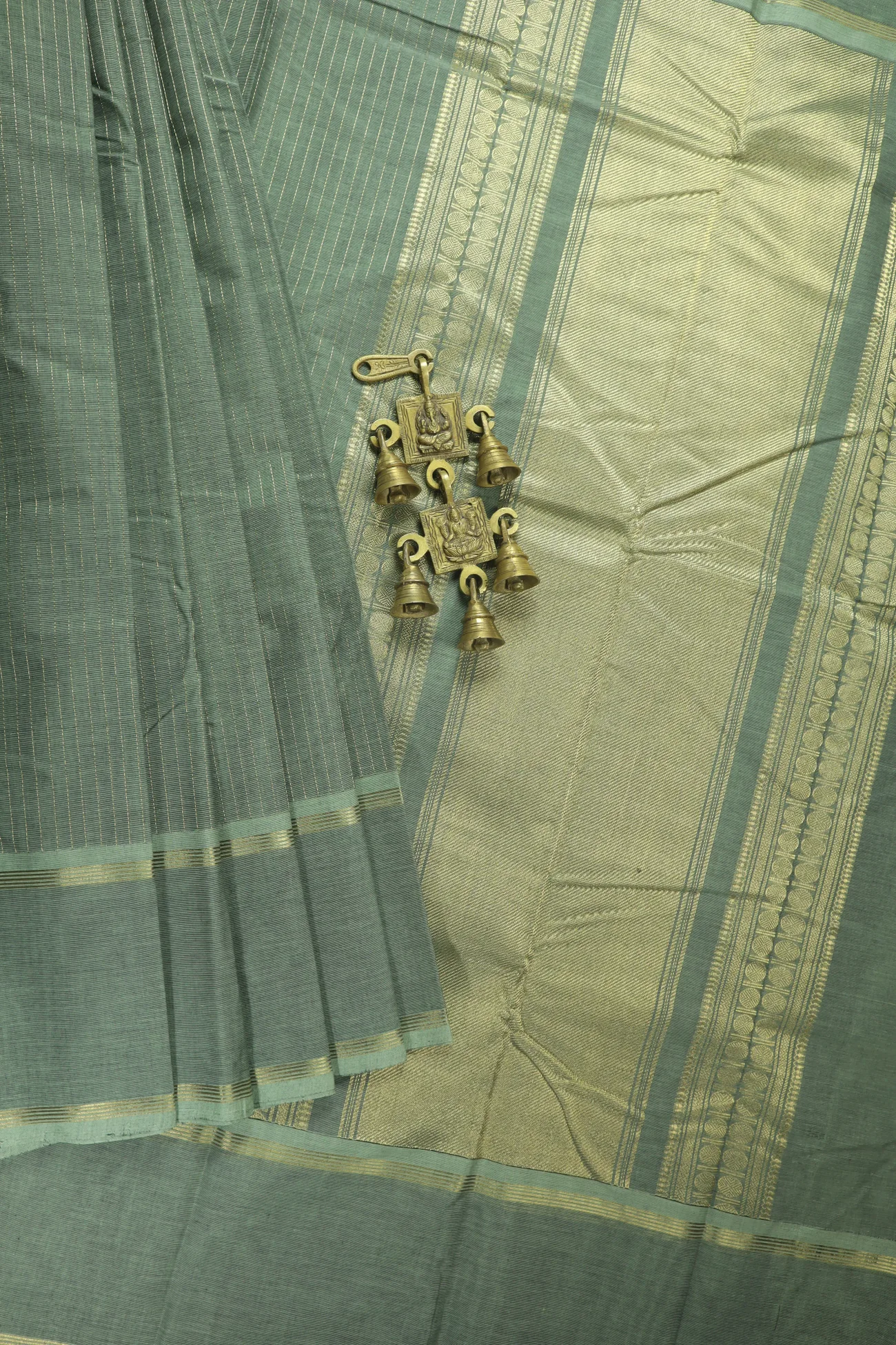 pista-green-vertical-stripes-kanchi-cotton-saree-ek000021-a
