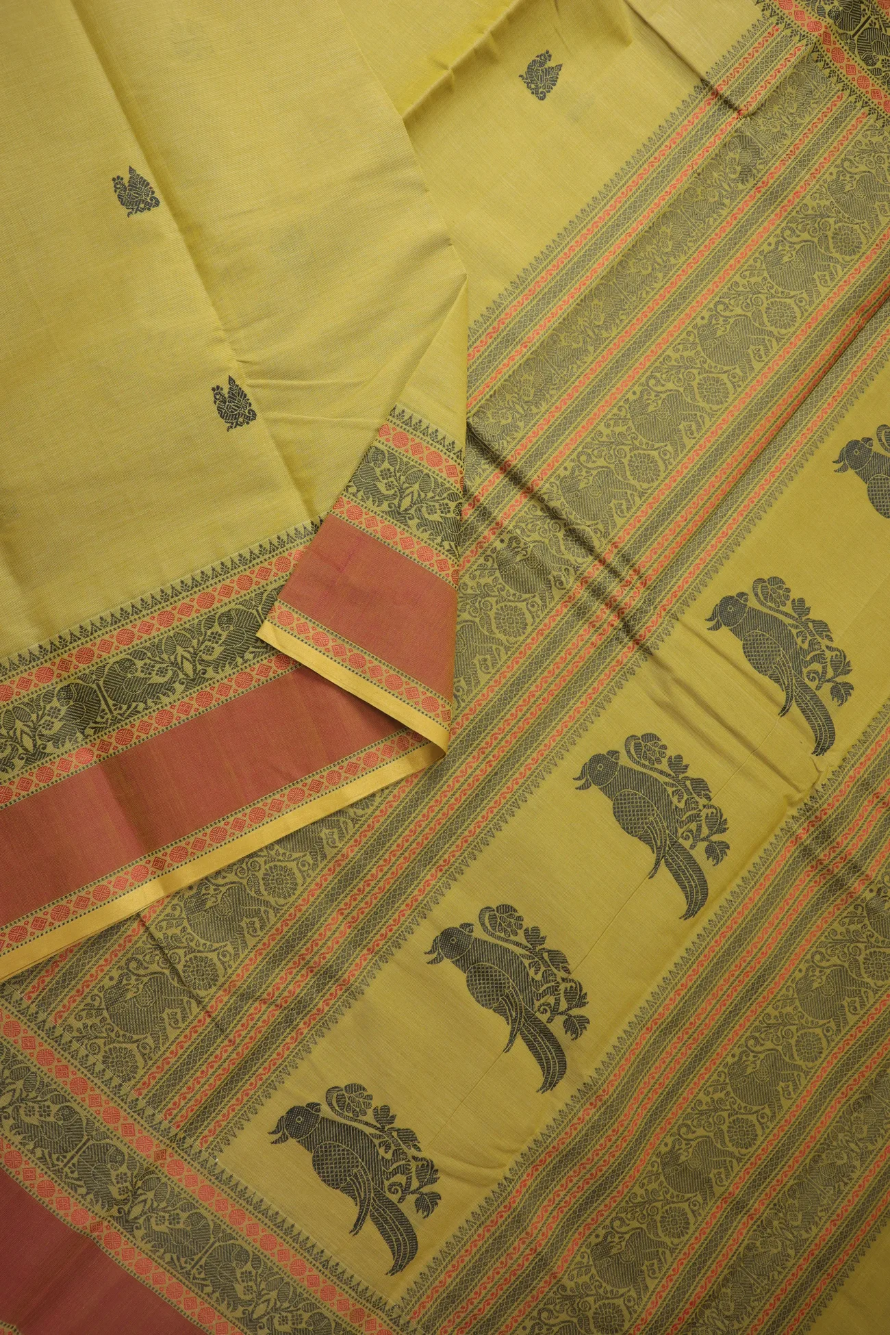 wheat-parrot-annapakshi-leaf-kanchi-cotton-saree-ek000024-b