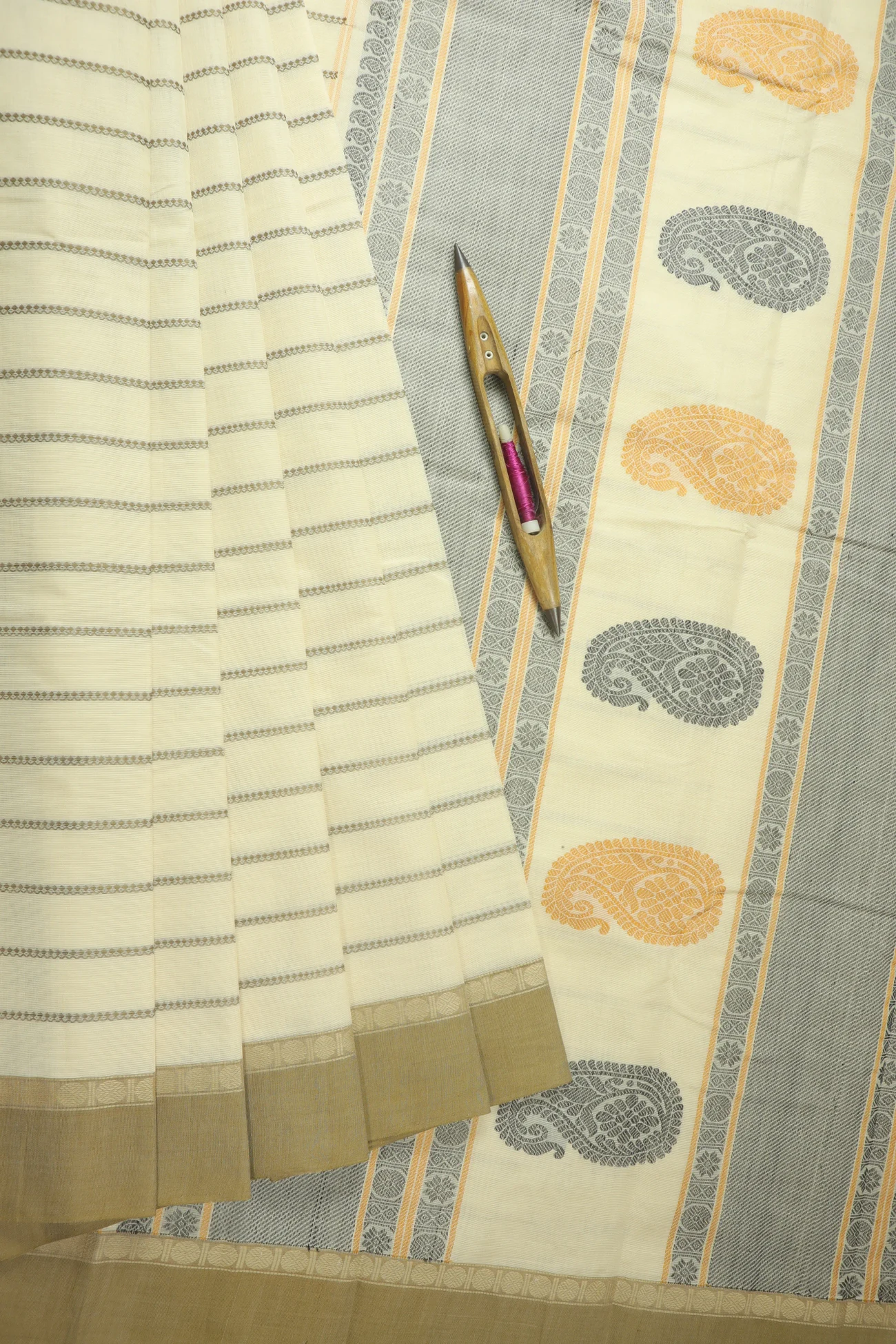 off-white-ruthratcham-veldhari-kanchi-cotton-saree-ek000030-a