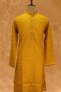 mustard-semi-raw-silk-kurta-pajama-with-self-print-sw005313-a