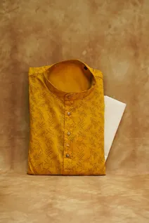 mustard-semi-raw-silk-kurta-pajama-with-self-print-sw006416-a