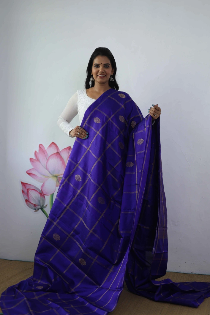 lightweight-silk-saree-in-royal-blue-self-design-sw00000352-a