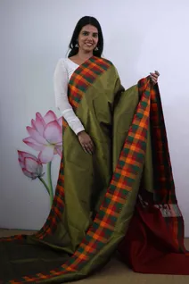 elegant-kanchi-silk-saree-in-mehandi-with-multicolor-checks-sw00000283-b