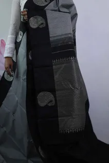 pure-zari-kanchi-silk-saree-with-grey-and-black-tiny-checks-and-black-border-sw00000366-c