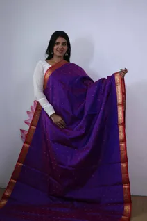 pure-kanchi-silk-saree-with-violet-body-and-red-border-with-peacock-motifs-sw00000376-a