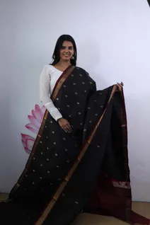 pure-zari-kanchi-silk-saree-with-black-body-and-brown-accents-sw00000377-a