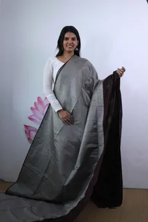 kanchi-lightweight-silk-saree-in-ash-grey-with-brown-sw00000404-a