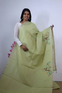 cream-semi-tussar-saree-with-light-green-border-and-bird-motifs-sw00000415-a