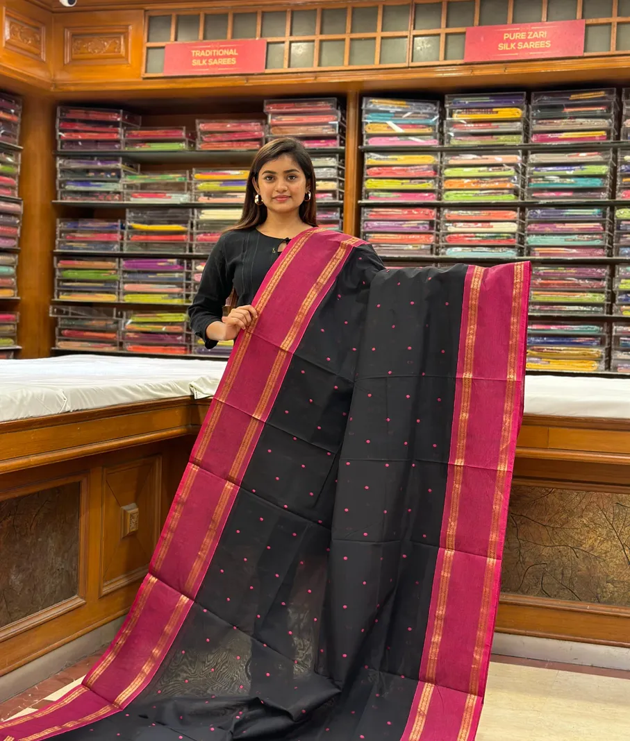 black-cotton-saree-with-magenta-rettai-pettu-border-and-peacock-motifs-sw00000433-a