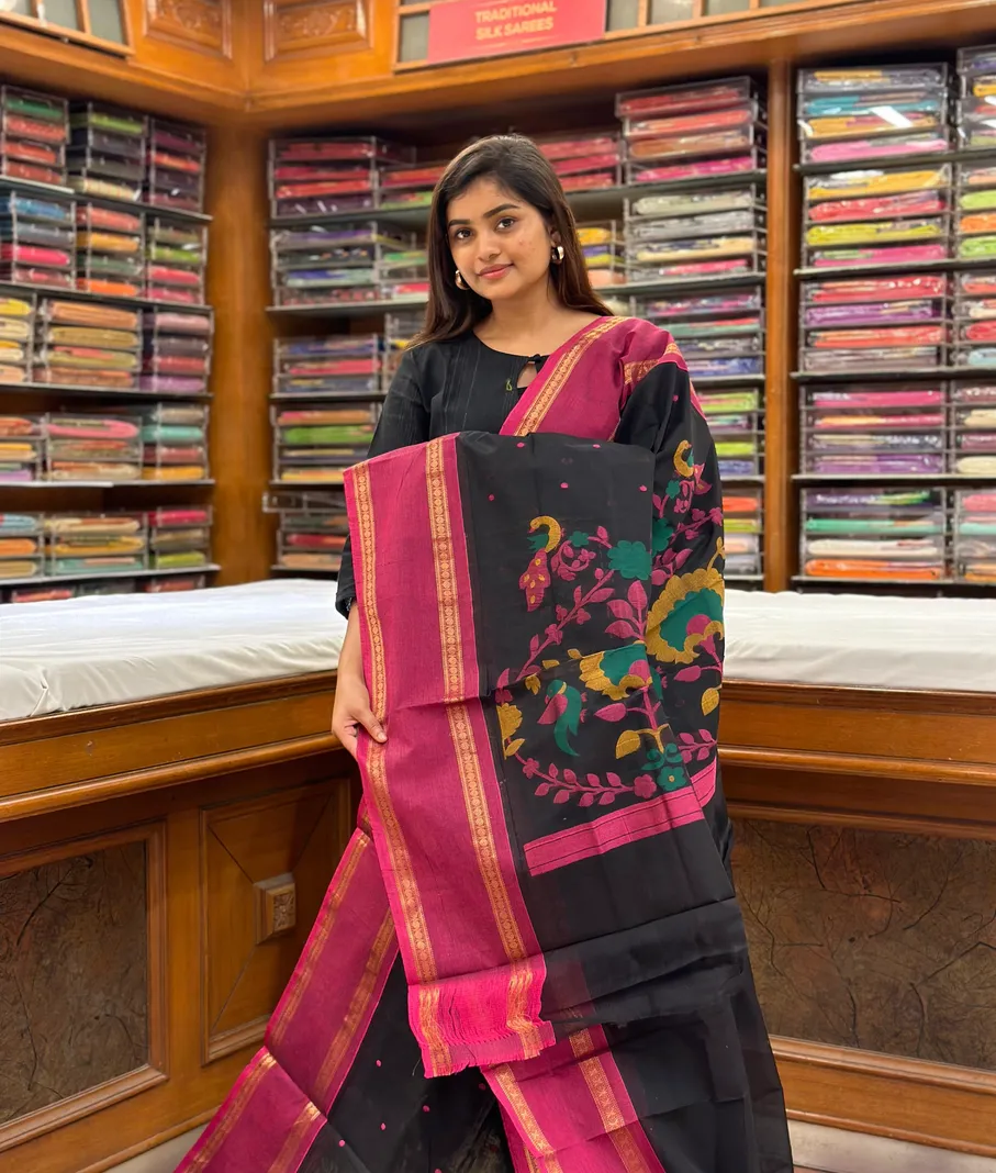 black-cotton-saree-with-magenta-rettai-pettu-border-and-peacock-motifs-sw00000433-b