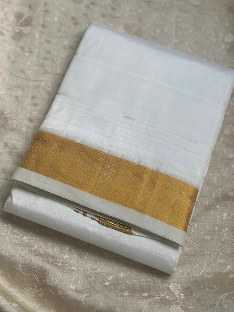 majestic-white-pure-silk-dhoti-9x5-with-160-kuligai-big-zari-border-sd00000446-a