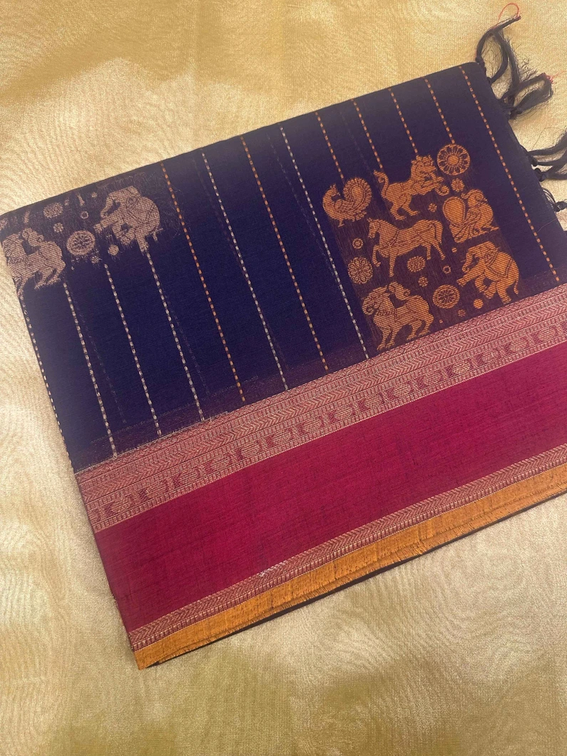 navy-blue-cotton-saree-with-magenta-border-lines-animal-motifs-sw00000500-a