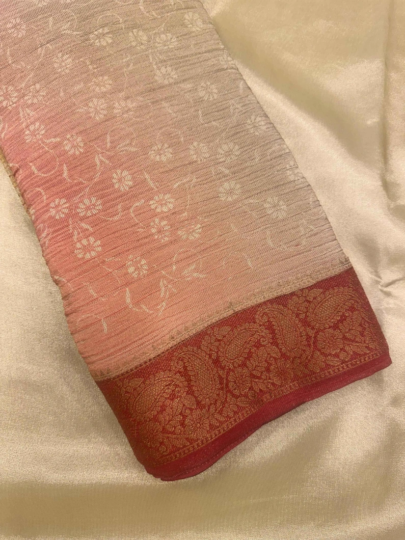 elegant-crushed-tissue-saree-in-cream-with-red-border-sw00000518-a