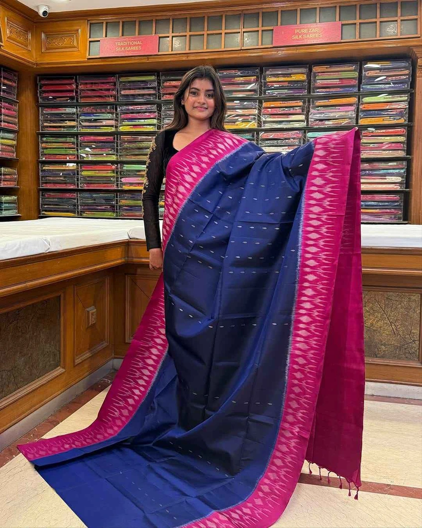 elegant-navy-blue-magenta-pochampally-lightweight-silk-saree-sw00000572-a
