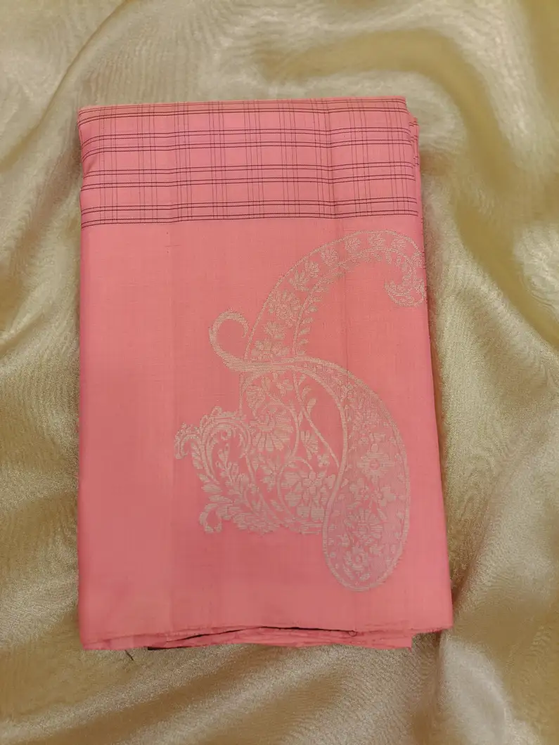 light-weight-silk-saree-in-peach-checks-and-deer-motifs-sw00000607-a