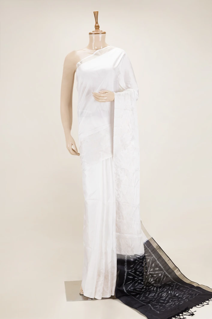 white-black-ikat-lightweight-silk-saree-sw00000798-a