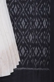 white-black-ikat-lightweight-silk-saree-sw00000798-b