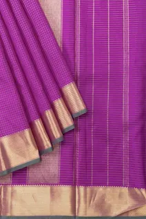 majestic-magenta-pure-zari-kanchi-silk-saree-with-classic-gold-border-sw00000679-b