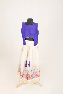 royal-blue-ivory-floral-silk-cotton-pattu-paavadai-skp000001057-b
