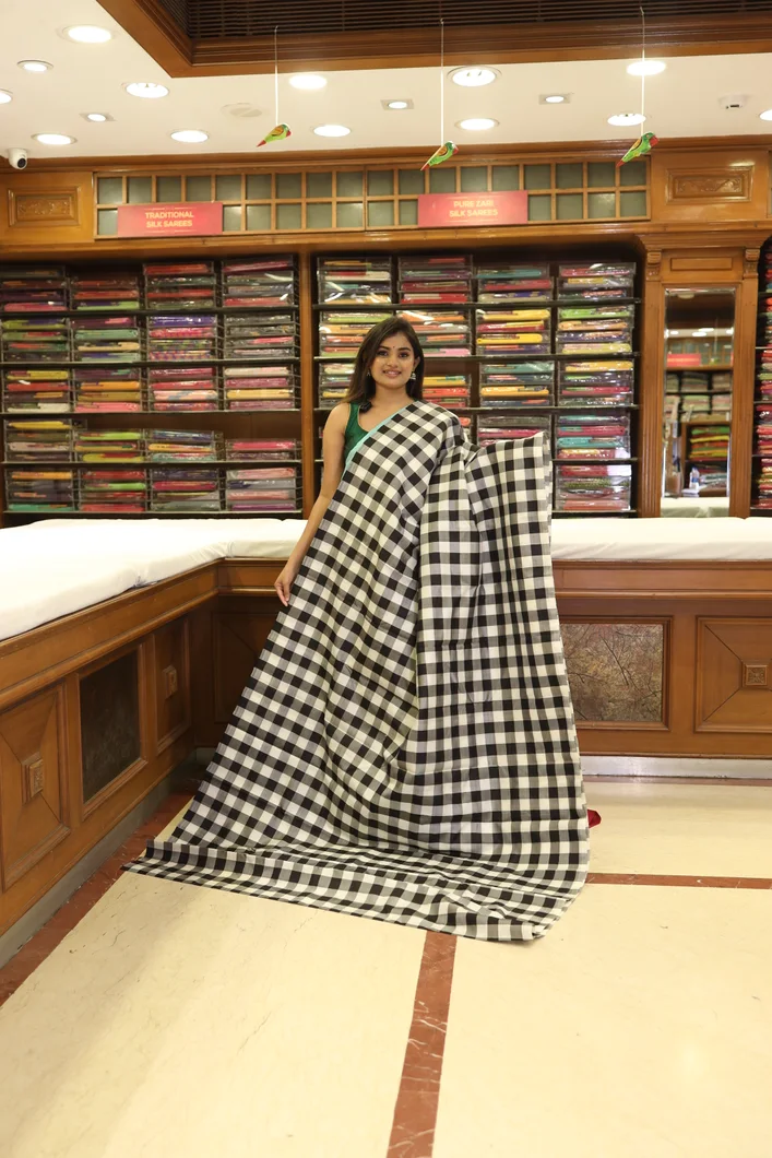 pure-zari-silk-saree-in-classic-black-white-checks-sw000001226-a