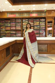 traditional-silk-saree-in-maroon-with-grey-rettai-pettu-border-sw000001250-b