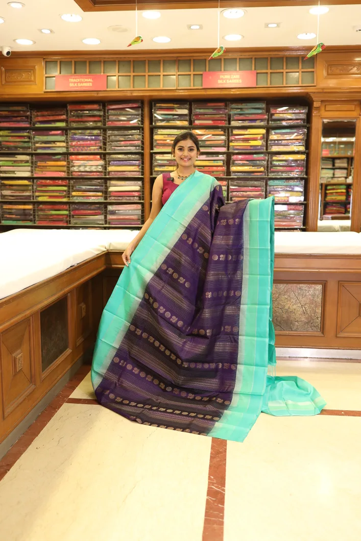 lightweight-silk-saree-nay-blue-with-violet-sky-blue-pallu-mayil-chakram-design-sw00000646-a