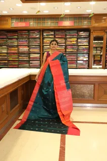 lightweight-silk-saree-in-bottle-green-with-red-border-sw000001268-b