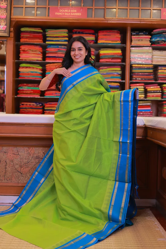 parrot-green-blue-pure-silk-cotton-saree-with-rettai-pettu-border-sw000001542-a