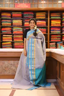 silk-cotton-grey-saree-with-blue-rettai-pettu-border-sw000001669-b