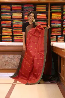 maroon-vaira-oosi-silk-saree-with-intricate-thread-border-sw000001691-a