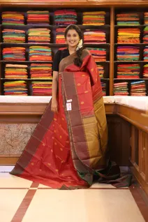 maroon-vaira-oosi-silk-saree-with-intricate-thread-border-sw000001691-b