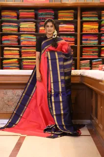 chilli-red-pure-zari-kanchi-silk-saree-with-navy-blue-accents-sw000001705-b