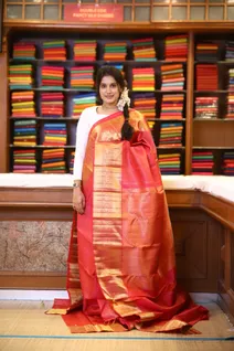 red-vairaoosi-checks-classic-sw000001772-b