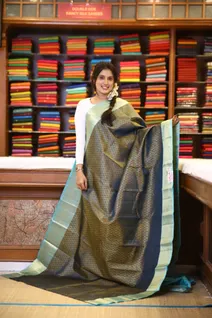 kanchivaram-bridal-bottle-green-blue-brocade-sw000001785-a