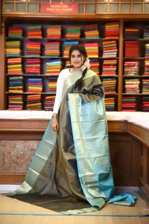 kanchivaram-bridal-bottle-green-blue-brocade-sw000001785-b