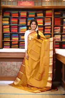 lightweight-dual-shade-silk-saree-in-red-sw000001794-a