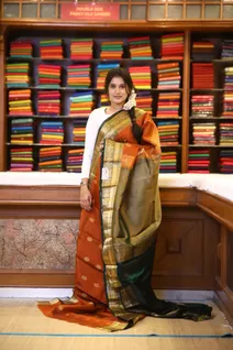 lightweight-silk-saree-in-burnt-orange-bottle-green-sw000001796-b