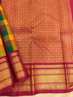 pure-kanchi-silk-saree-in-pazhum-pazhamum-with-maroon-sw000001830-c