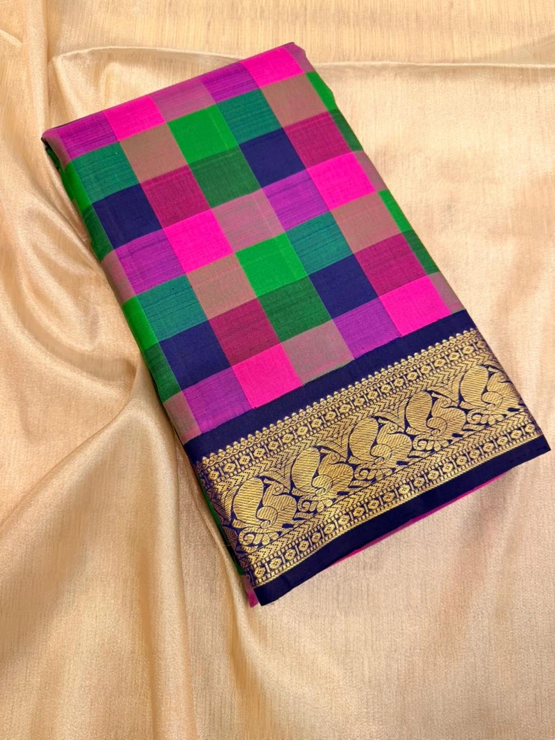 pure-kanchi-silk-saree-in-pazhum-pazhamum-with-black-getti-border-sw000001831-a