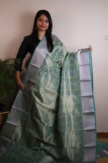 chic-printed-semi-silk-saree-in-green-and-grey-zigzag-design-sw00000126-a