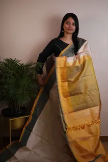 exquisite-kanchi-silk-saree-in-half-white-with-grey-yellow-sw00000134-b