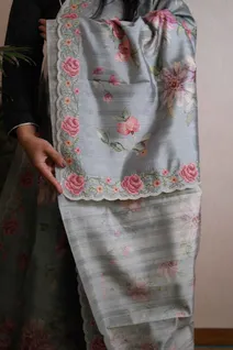 charming-semi-tussar-silk-saree-in-grey-with-floral-design-sw00000170-c