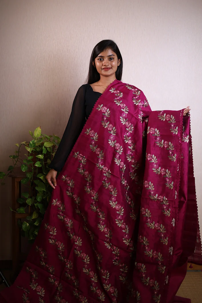 semi-tussar-silk-saree-in-magenta-with-floral-design-sw0000068-a