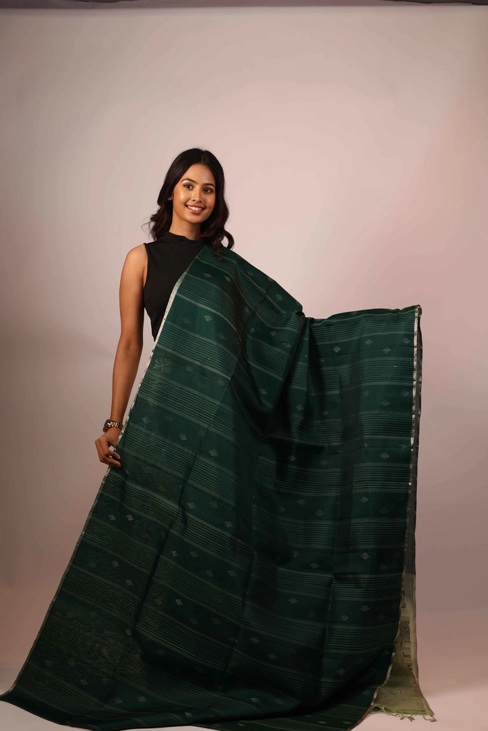 lightweight-silk-saree-in-bottle-green-and-light-green-sw00000198-a
