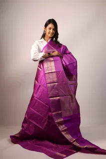 kanchi-silk-saree-in-elegant-lavender-with-golden-tiny-checks-sw00000213-b