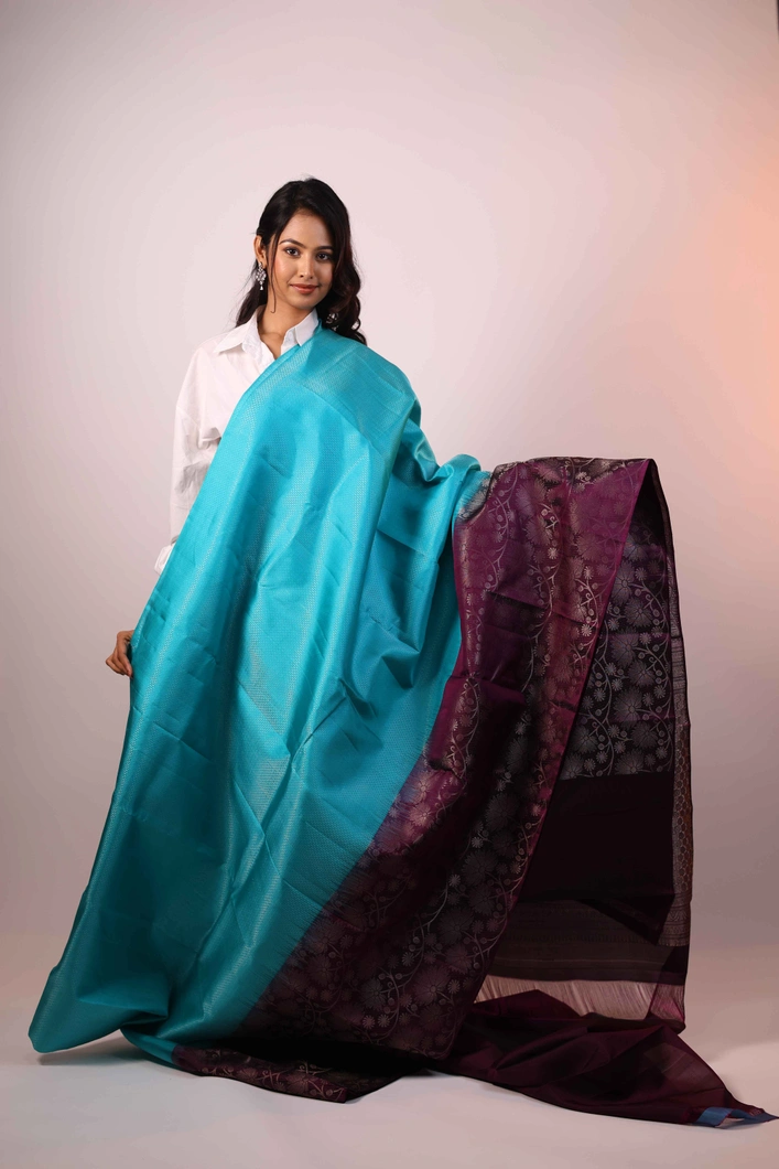 lightweight-silk-saree-in-anandha-blue-with-wine-accents-sw00000216-a