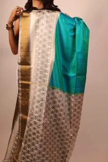 lightweight-silk-saree-in-white-and-anandha-blue-with-pochampally-design-sw00000222-c
