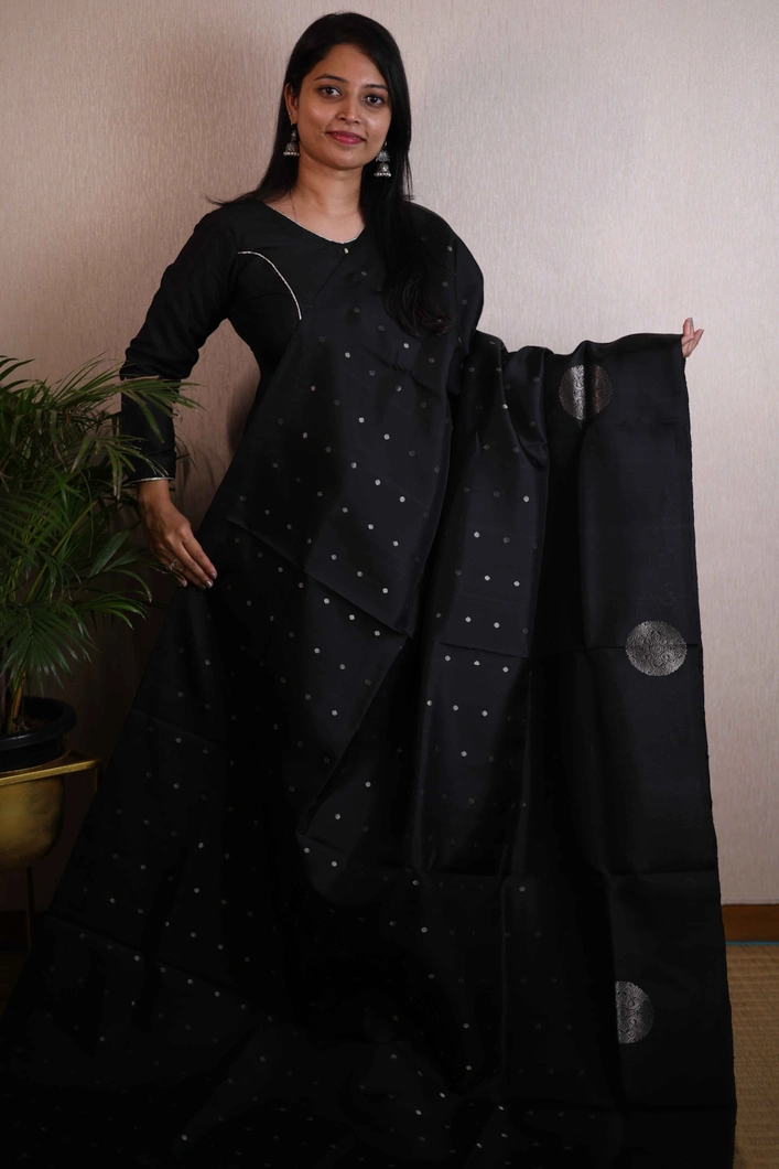 lightweight-silk-saree-in-black-with-silver-zari-sw00000185-a